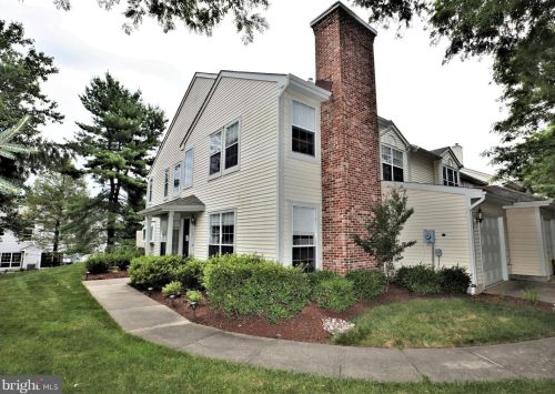 24 Dorset Ct, Princeton NJ  08540-7054 exterior