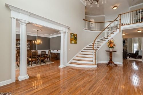 49 Beacon Hill Rd, Califon, NJ 07830-3543
