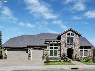 4640 Honors Dr, Damascus, OR 97080