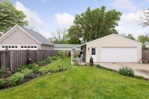 879 Hoyt Ave, Saint Paul MN  55106-1042 exterior