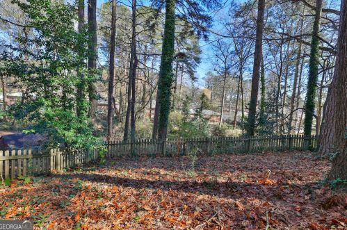 751 San Fernando Dr, Smyrna GA  30080-1437 exterior