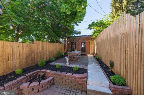 116 Ross St, Lancaster PA  17602-1927 exterior