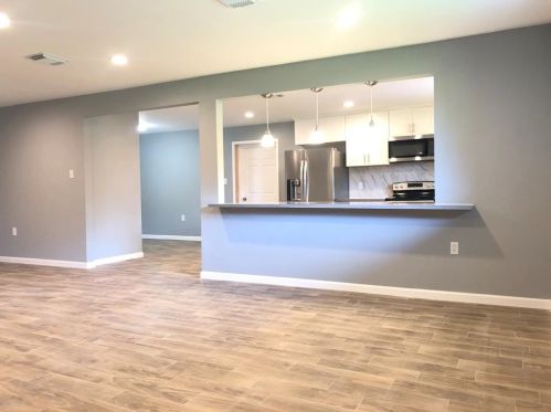 120 Shanklin Rd, Angleton TX 77515-8473 exterior