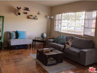 5416 Village Grn, Los Angeles, CA 90016-5107