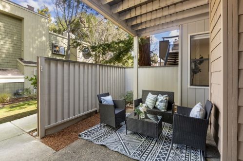 414 Crescent Ave, Sunnyvale CA  94087-2770 exterior