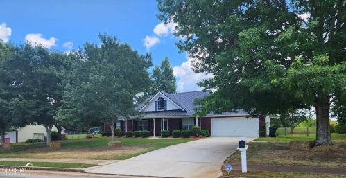 113 Meadow View Dr, Jackson, GA 30233-2906
