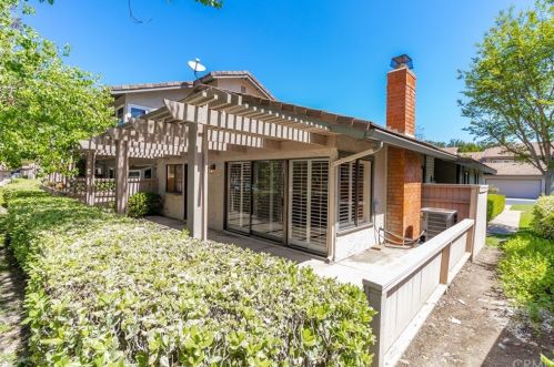 6548 Circulo Dali, Anaheim CA  92807-4906 exterior