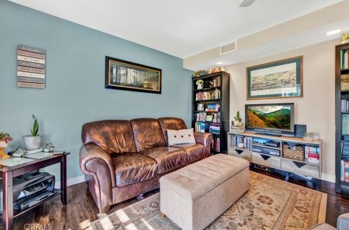 6236 Woodsboro Ave, Anaheim CA  92807-2347 exterior