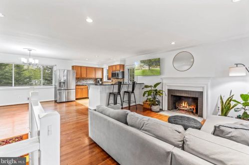 5225 Heming Ave, Springfield, VA 22151-2942