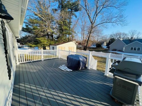 17 Hartshorn St, Killingly CT  06239-4118 exterior