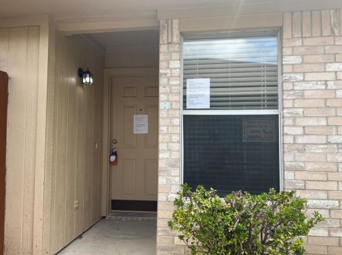10239 Blackjack Oaks Dr, Dallas TX  75227-7673 exterior