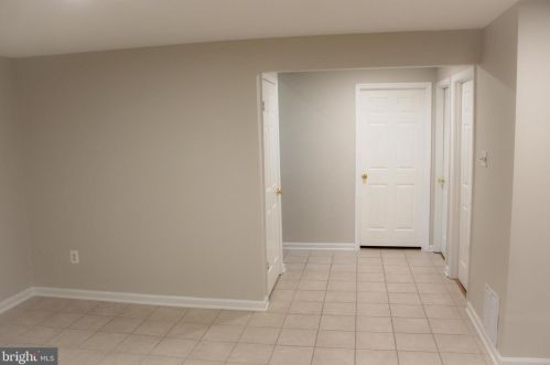 15034 Shamrock Ridge Rd, Silver Spring MD 20906-6107 exterior