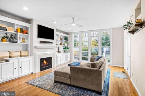 646 Maple Ave, Tavistock NJ 08033-1147 exterior