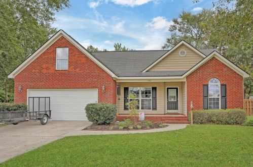 202 Beagle St, Pineora, GA 31312-4785