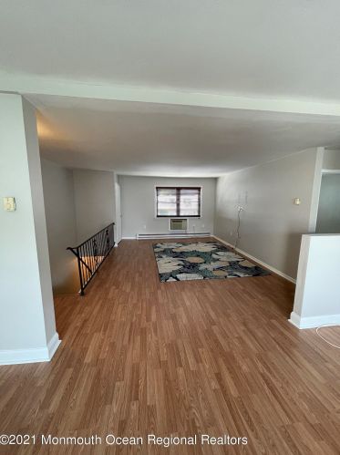 74 White St, Tinton Falls, NJ 07724-4828