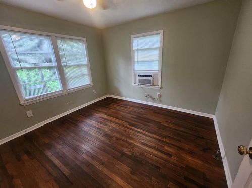 263 Oaklawn Dr, Rockdale, TX 76567-5105
