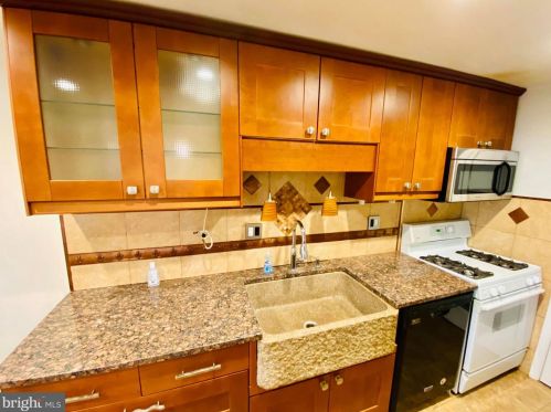 13130 Rock Ridge Ln, Woodbridge, VA 22191-1022