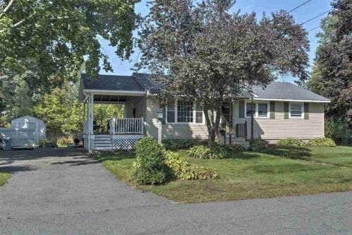 4 Apache Ave, Hinsdale, NH 03451-2404