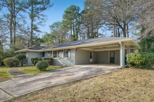 1217 Valerie Woods Dr, Stone Mountain, GA 30083-5258