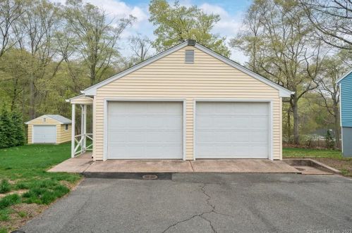 53 Warner Ave, Middletown, CT 06457-4438