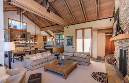 1721 Grouse Rdg, Truckee CA  96161-4033 exterior