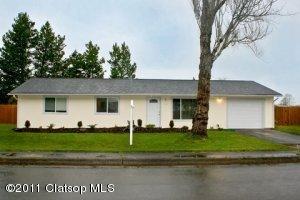 533 1st Pl, Warrenton, OR 97146-9635