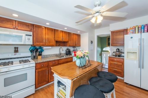 10 Lake Shore Dr, Dover NJ  07803-2936 exterior