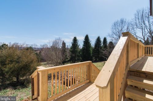 80 Quinn Lea Rd, Harpers Ferry WV 25425-5372 exterior