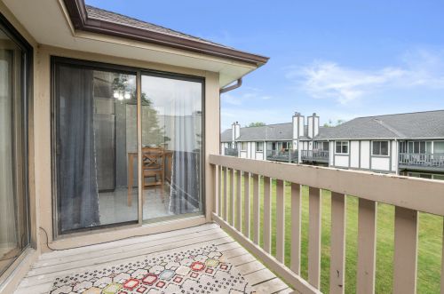 9145 Fairmont Ct, Orland Park, IL 60462-3242