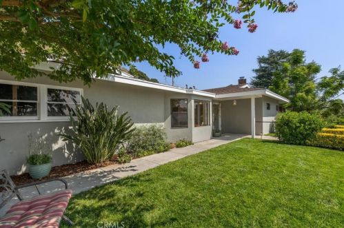 1415 Loma Alta Dr, Altadena, CA 91001-1513