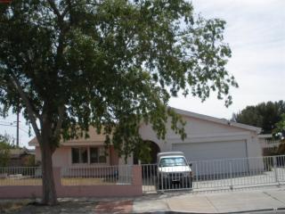 37952 29th St, Palmdale, CA 93550-5526