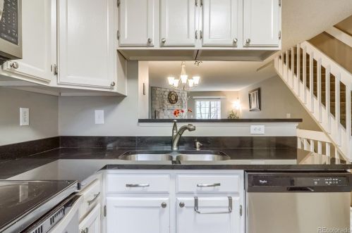 11894 Kepner Dr, Aurora CO 80012-3285 exterior