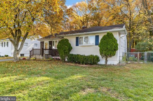 40 Hardwick Dr, Trenton, NJ 08638-2414