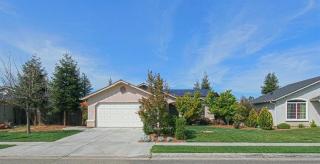 680 Gloria Ave, Tivy Valley, CA 93657-3564