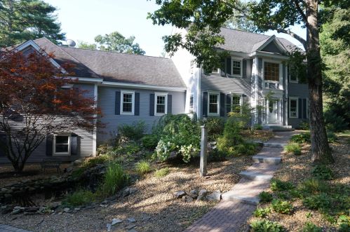 150 Spruce Ln, Auburn, NH 03032-3417
