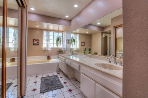 2128 Sunrise Cir, Upland CA 91784-7334 exterior