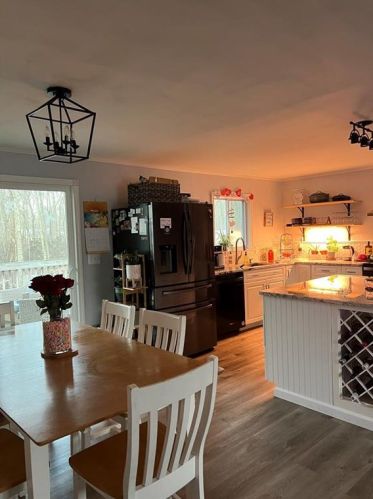 143 Alton Bradford Rd, Westerly RI  02808-1751 exterior