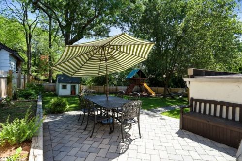 27 New England Rd, Maplewood NJ 07040-1057 exterior