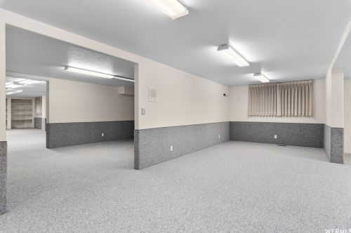 2515 Willow Hl Dr, Sandy UT 84093-1894 exterior