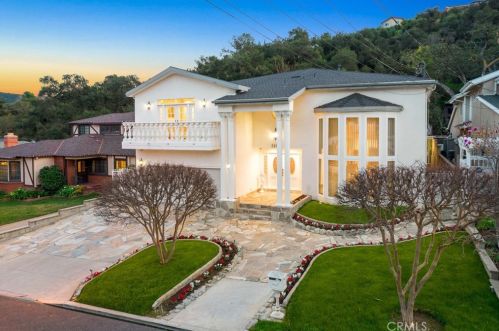 1468 Hillside Dr, Glendale CA  91208-2417 exterior