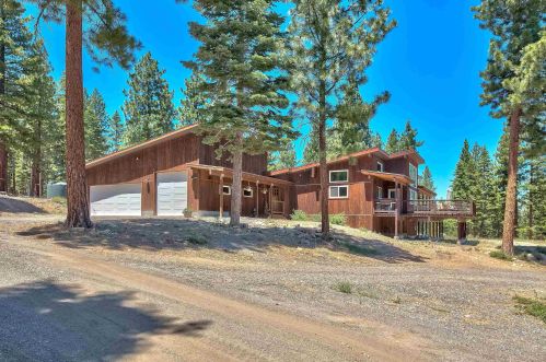 16589 Valley View Rd, Truckee, CA