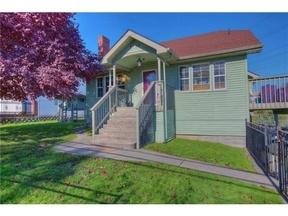 3734 Kenyon St, Seattle, WA 98118-4053
