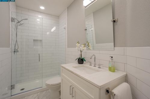 1046 Rolling Woods Way, Concord CA  94521-5400 exterior