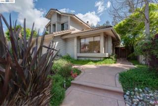 11721 Betlen Dr, Pleasanton, CA 94568-2782