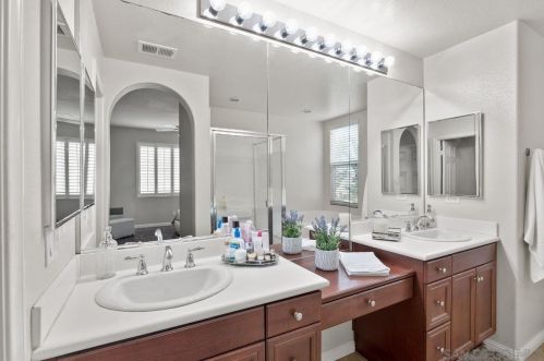 1470 Caminito Sicilia, Chula Vista CA  91915-4142 exterior