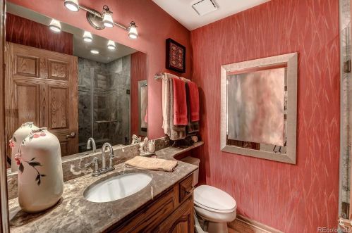 19285 Briarwood Dr, Aurora CO 80016-2132 exterior