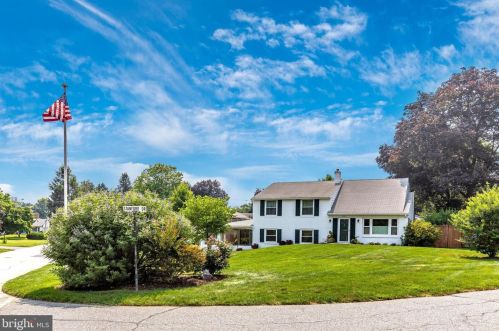 220 Stanford Dr, Media, PA 19086-6638