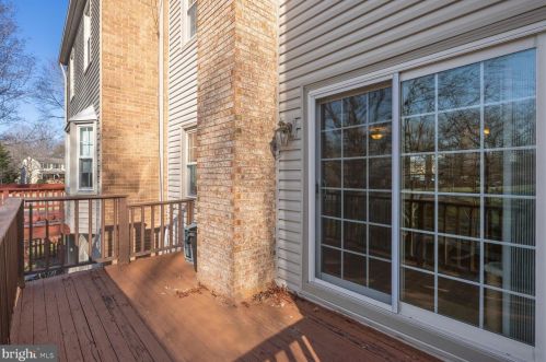 11378 Cromwell Ct, Woodbridge VA  22192-1118 exterior