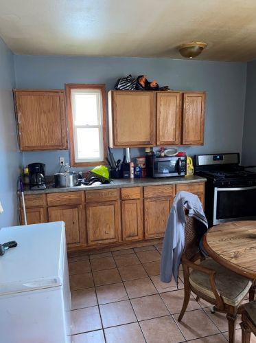 322 Merchant St, Kankakee, IL 60901-3920