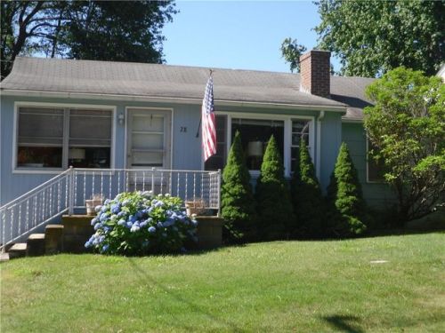 28 Sea Crest Ave, Niantic, CT 06357-3808